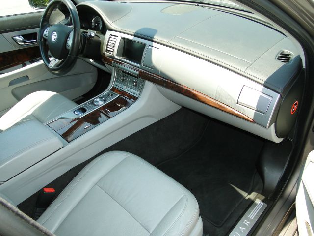 JAGUAR XF 2009 photo 27