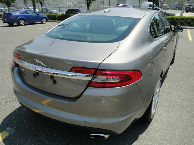 JAGUAR XF 2009 photo 3