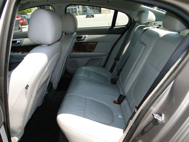 JAGUAR XF 2009 photo 41