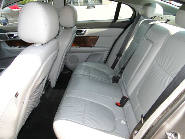 JAGUAR XF 2009 photo 51