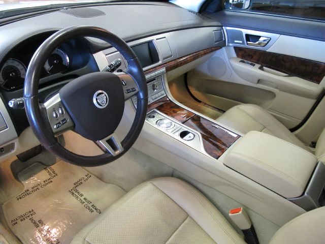 JAGUAR XF 2009 photo 1