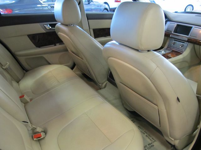 JAGUAR XF 2009 photo 8