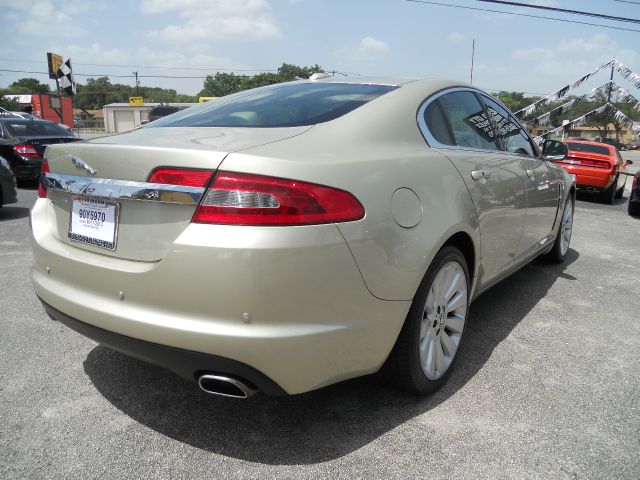 JAGUAR XF 2009 photo 2