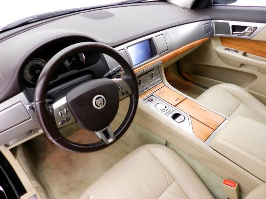 JAGUAR XF 2010 photo 19