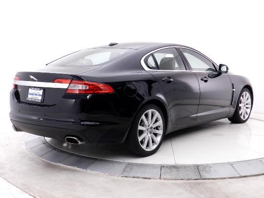 JAGUAR XF 2010 photo 2