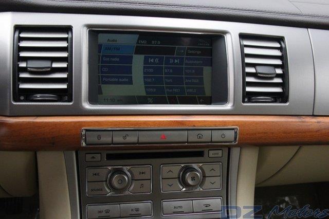 JAGUAR XF 2010 photo 122