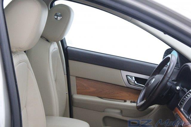 JAGUAR XF 2010 photo 19