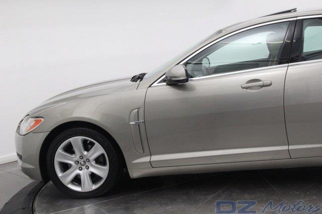 JAGUAR XF 2010 photo 58