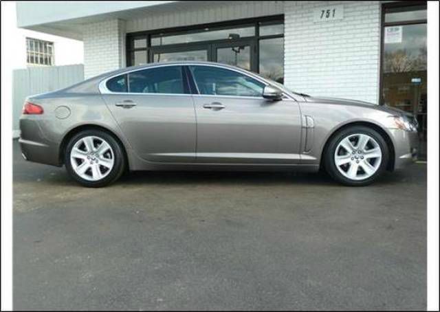 JAGUAR XF 2010 photo 15