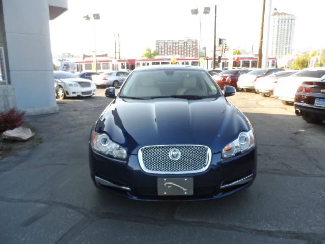 JAGUAR XF 2010 photo 3