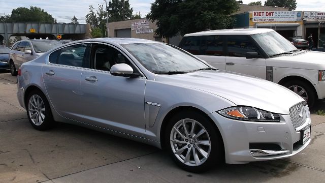 JAGUAR XF 2012 photo 4