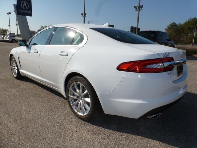 JAGUAR XF 2013 photo 8