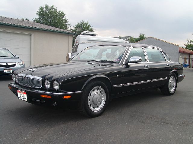 JAGUAR XJ8 1999 photo 1