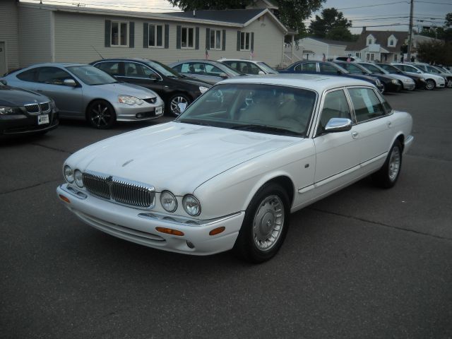 JAGUAR XJ8 1999 photo 4