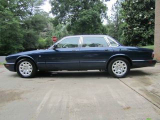 JAGUAR XJ8 2000 photo 1