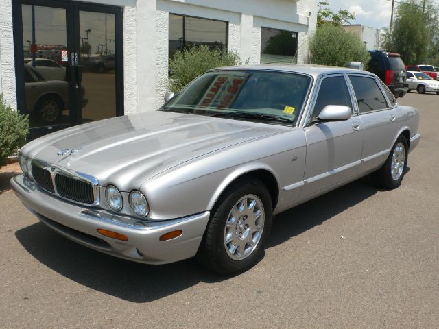 JAGUAR XJ8 2000 photo 4