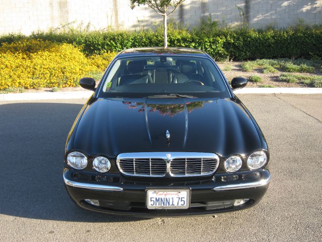 JAGUAR XJ8 2004 photo 2