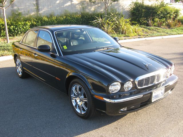 JAGUAR XJ8 2004 photo 3