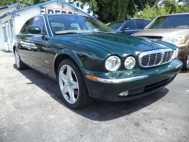 JAGUAR XJ8 2004 photo 3