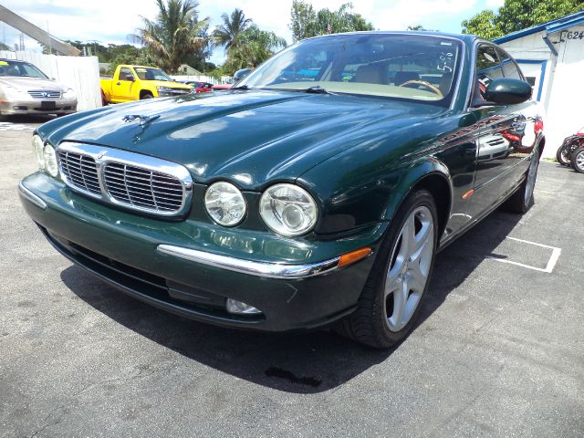 JAGUAR XJ8 2004 photo 4