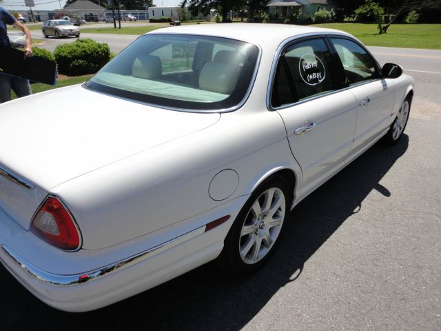 JAGUAR XJ8 2004 photo 4