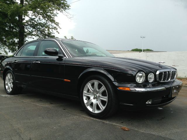 JAGUAR XJ8 2004 photo 3