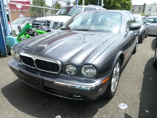 JAGUAR XJ8 2004 photo 4