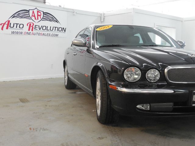 JAGUAR XJ8 2004 photo 4