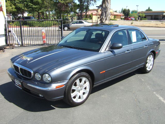 JAGUAR XJ8 2004 photo 3