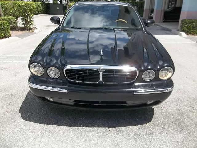 JAGUAR XJ8 2004 photo 1