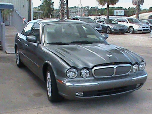 JAGUAR XJ8 2004 photo 3