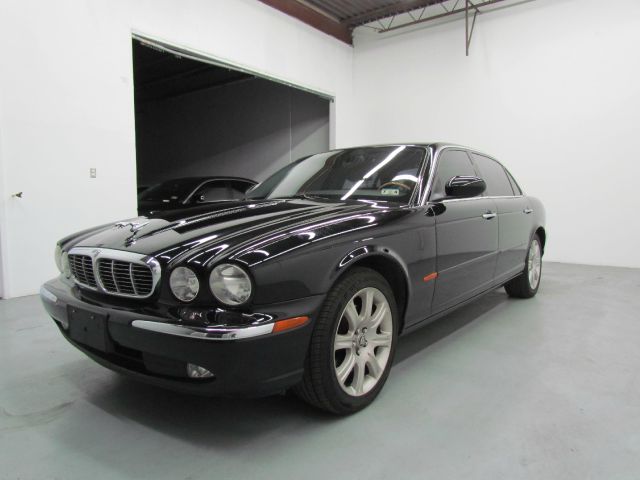 JAGUAR XJ8 2005 photo 4