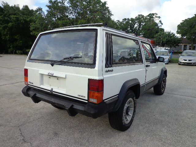 Jeep Cherokee 1985 photo 6