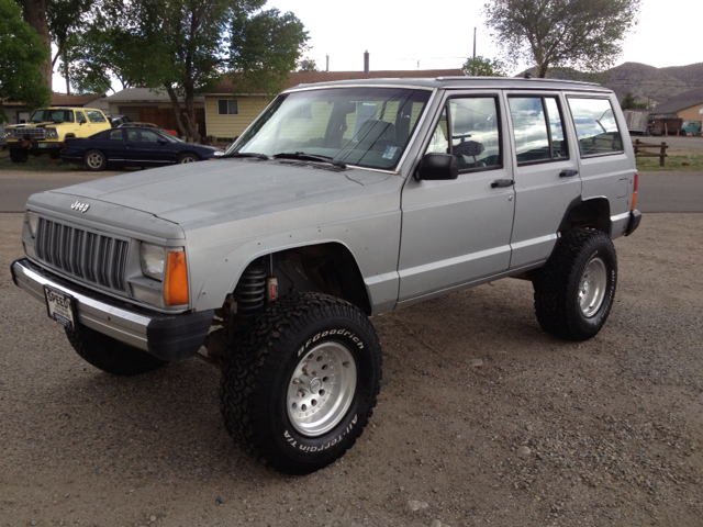 Jeep Cherokee 1988 photo 2