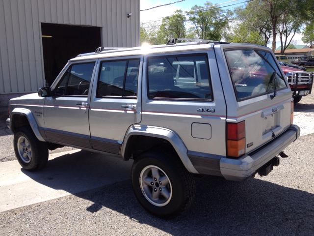 Jeep Cherokee 1992 photo 8