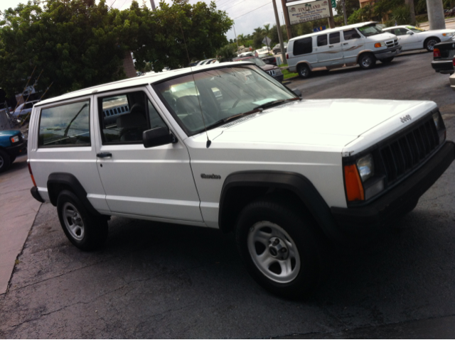 Jeep Cherokee 1993 photo 3