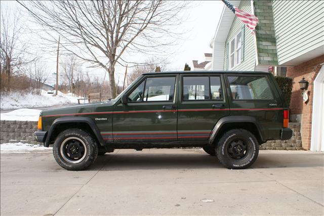 Jeep Cherokee 1995 photo 2