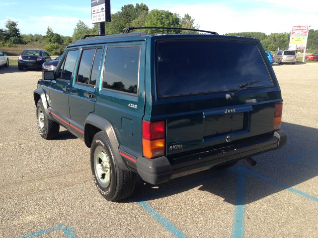 Jeep Cherokee 1996 photo 3