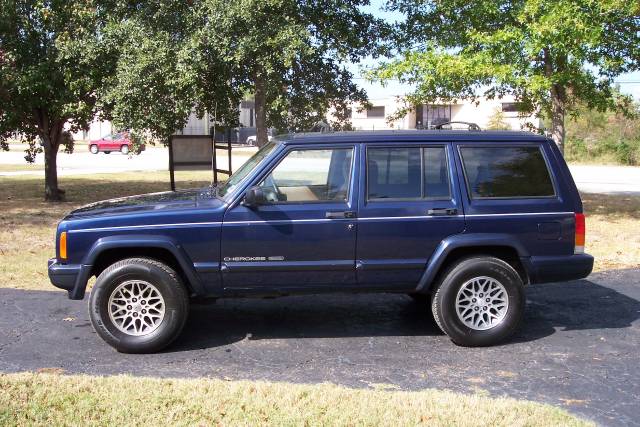 Jeep Cherokee Sport 4D Utility Sport Utility