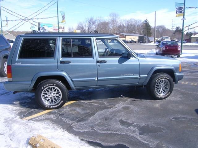 Jeep Cherokee 1997 photo 2