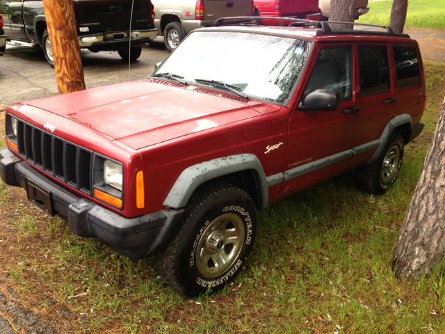 Jeep Cherokee Base GLS LX SUV