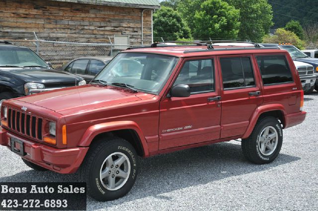 Jeep Cherokee Cross Country SUV