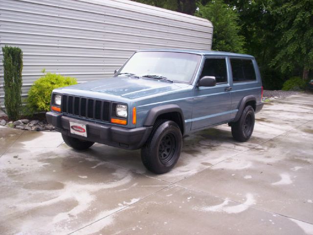 Jeep Cherokee Crewmax Pickup SUV