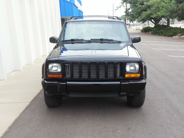 Jeep Cherokee Base GLS LX SUV