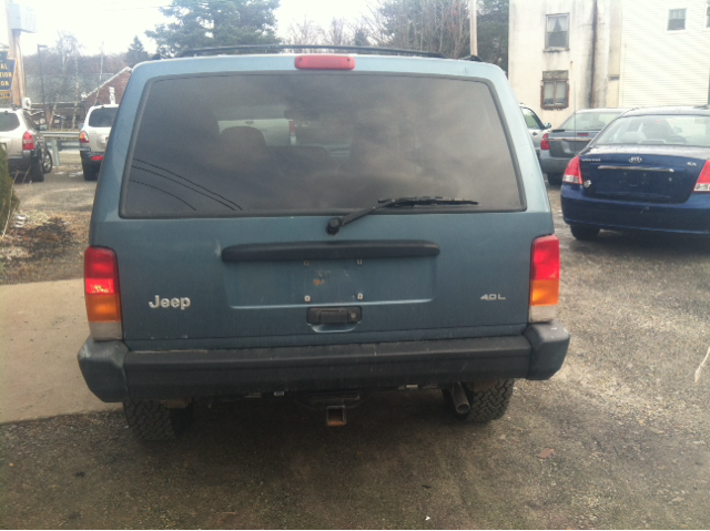 Jeep Cherokee 1999 photo 2