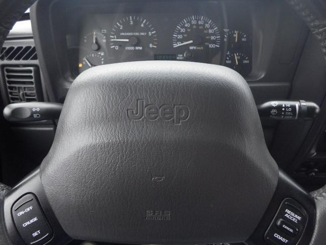 Jeep Cherokee 1999 photo 8