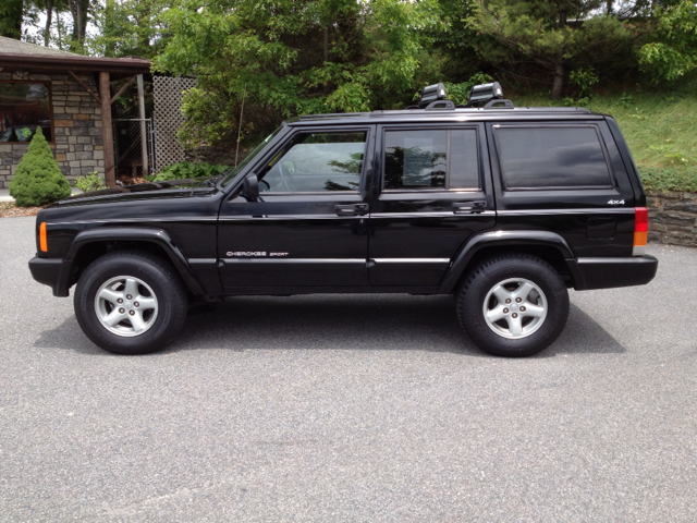 Jeep Cherokee 1999 photo 1