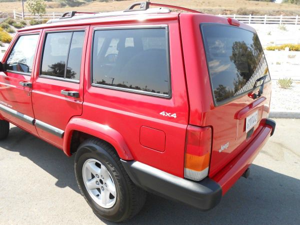 Jeep Cherokee 1999 photo 1