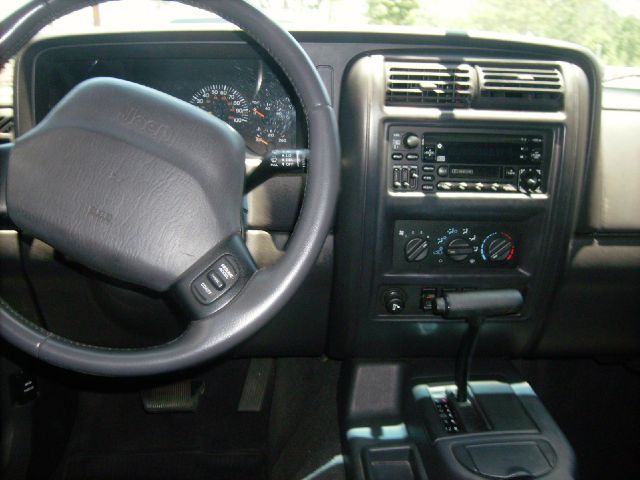 Jeep Cherokee 1999 photo 3