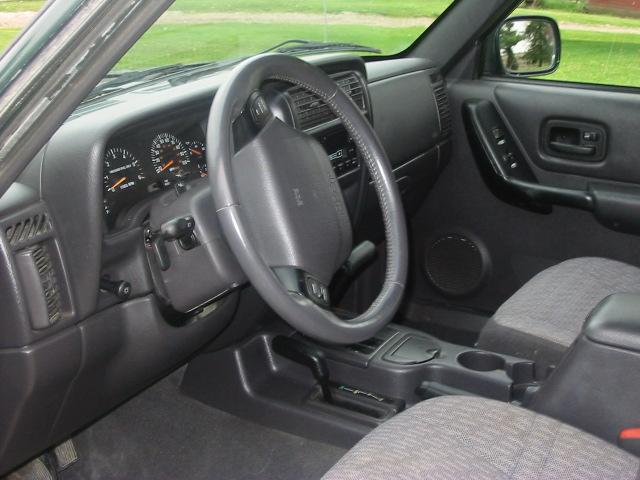 Jeep Cherokee 1999 photo 4